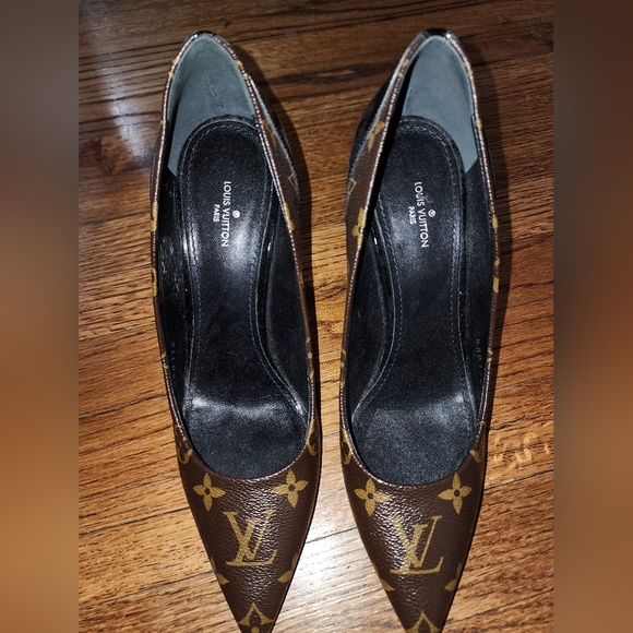 Louis Vuitton monogram pumps - Picture 2 of 6